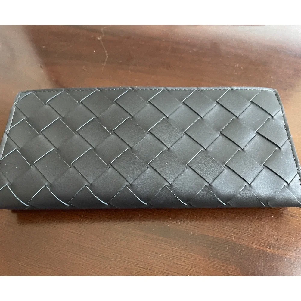 Bottega Veneta 609402‎ Leather Large weave intrecciato Black and Gray Wallet